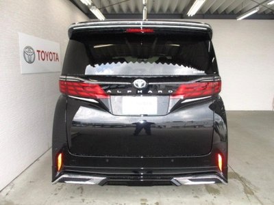 2025 Toyota ALPHARD — фото 4