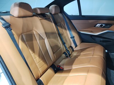صورة مصغرة 24 لـ 2021 BMW 3 SERIES