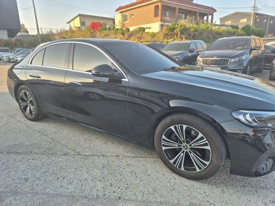 MERCEDES-BENZ E-CLASS - 1