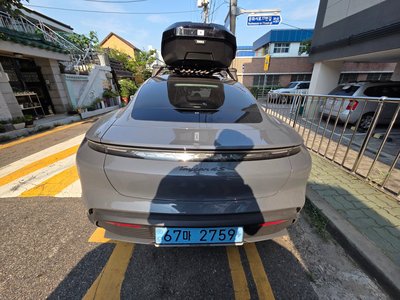 2026 Porsche TAYCAN 照片 2