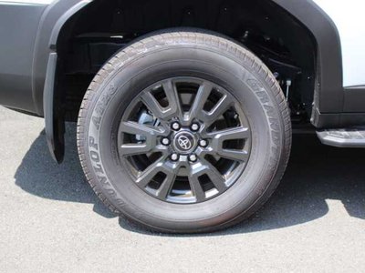 2025 Toyota LAND CRUISER 250 photo 8