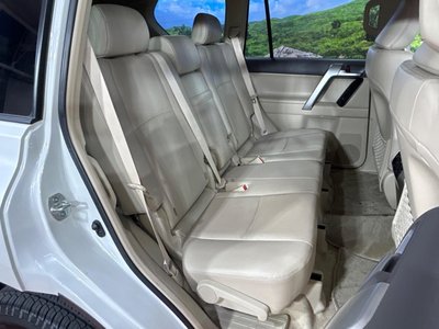 TOYOTA LAND CRUISER PRADO - 8