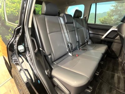 TOYOTA LAND CRUISER PRADO - 10