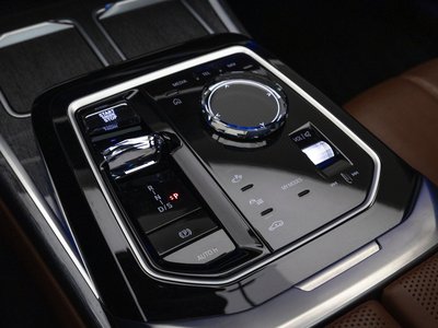 صورة 10 لـ 2024 BMW 7 SERIES