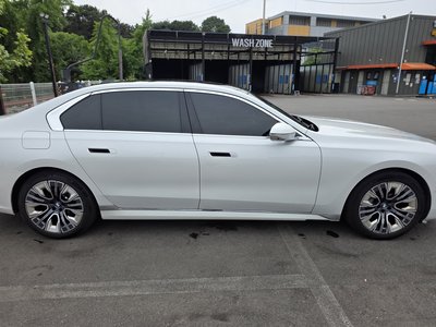 BMW 7 SERIES - 3