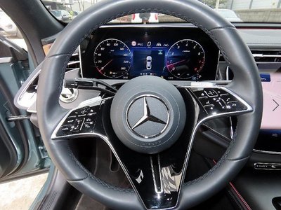 MERCEDES-BENZ E-CLASS - 8