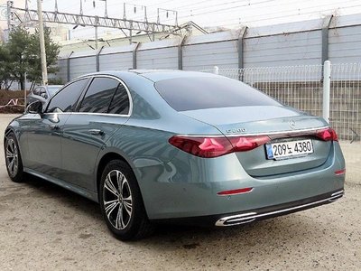 MERCEDES-BENZ E-CLASS - 2