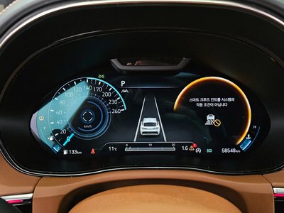 صورة 8 لـ 2022 Genesis GV70