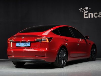 TESLA MODEL 3 - 3