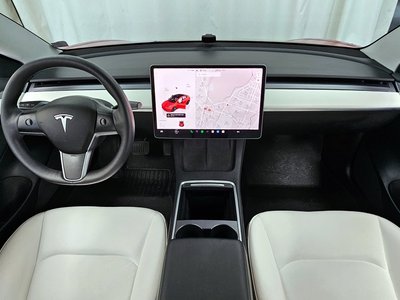 TESLA MODEL 3 - 5