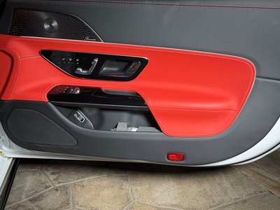 2025 Mercedes-BENZ GT AMG thumbnail 13