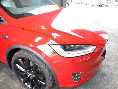 TESLA MODEL X - 9