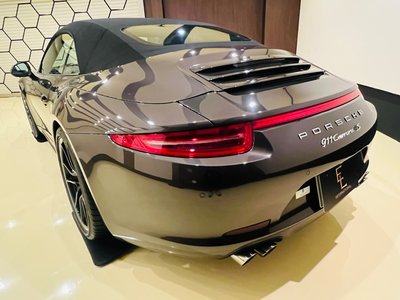 PORSCHE 911 CABRIOLET - 6