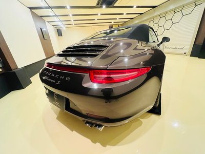 PORSCHE 911 CABRIOLET - 8