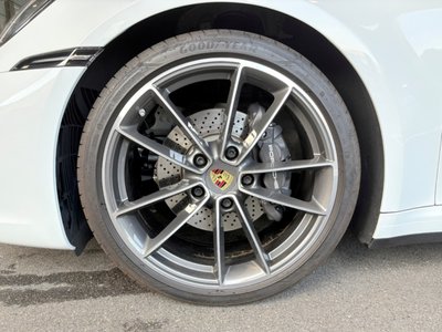 PORSCHE 911 - 9