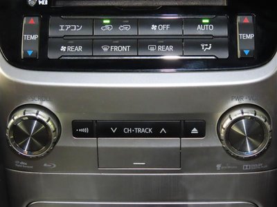 صورة مصغرة 20 لـ 2016 Toyota LAND CRUISER 200