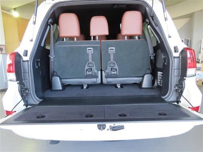 صورة مصغرة 32 لـ 2016 Toyota LAND CRUISER 200