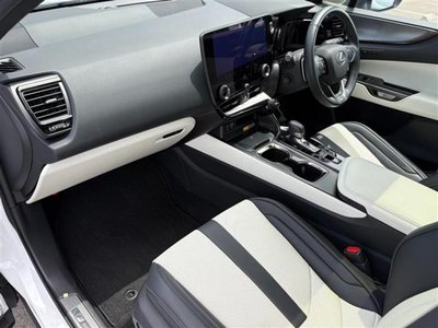 صورة مصغرة 29 لـ 2025 Lexus NX