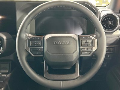 2025 Toyota LAND CRUISER 250 — миниатюра 11