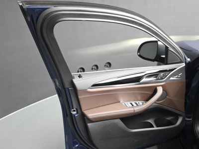 2023 BMW X4 thumbnail 14