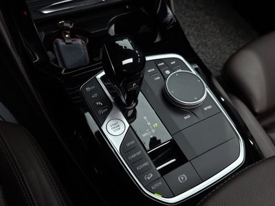 2023 BMW X4 thumbnail 12