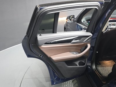 2023 BMW X4 thumbnail 15