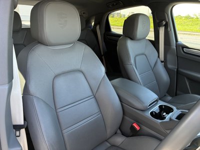 PORSCHE CAYENNE - 10