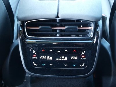 MERCEDES-BENZ EQS - 7