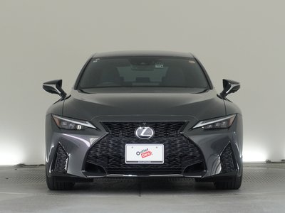 LEXUS IS - 10
