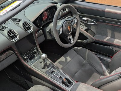 صورة مصغرة 21 لـ 2018 Porsche 718