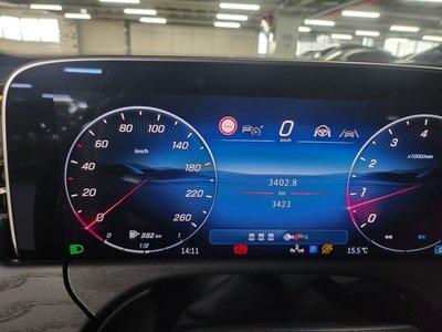 MERCEDES-BENZ E-CLASS - 8