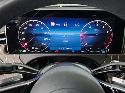 MERCEDES-BENZ E-CLASS - 8