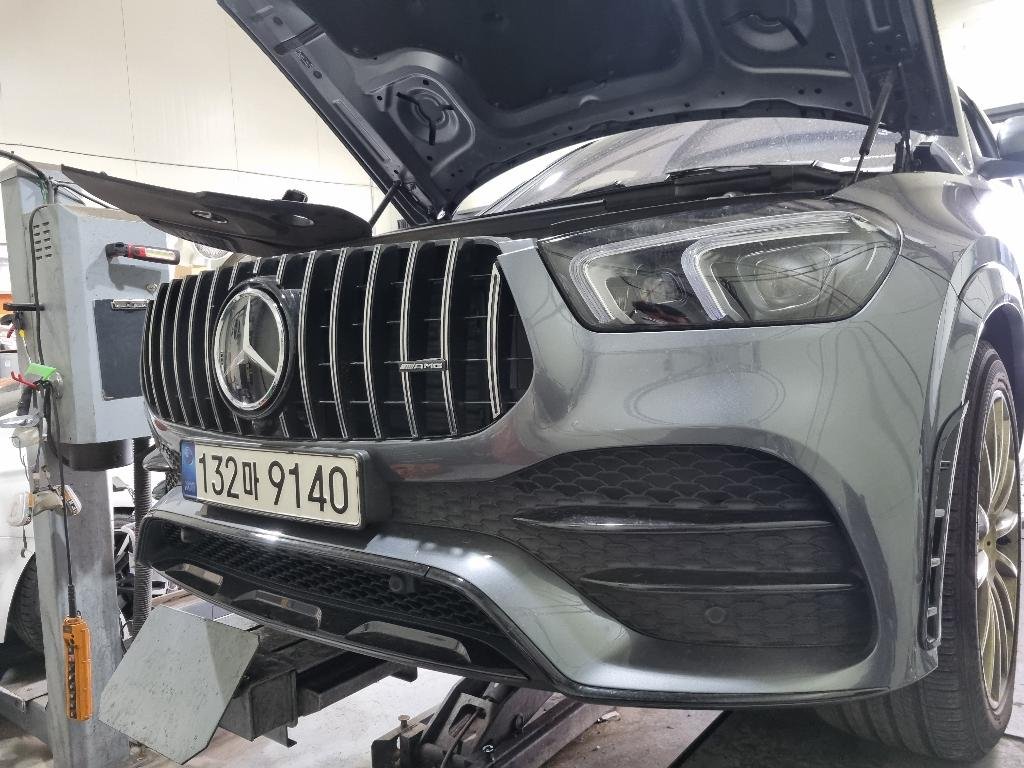 MERCEDES-BENZ GLE - View 1