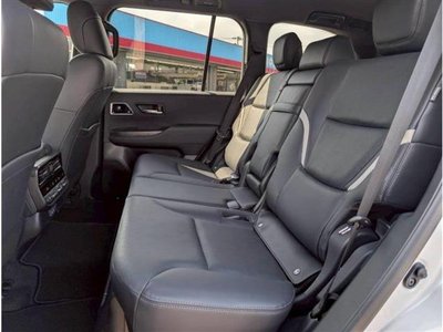 TOYOTA LAND CRUISER 300 - 5