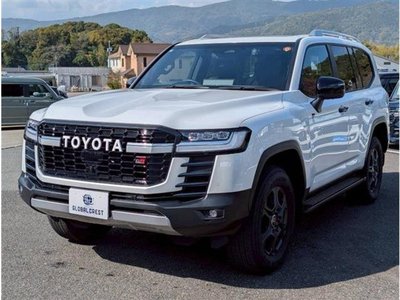 TOYOTA LAND CRUISER 300 - 8