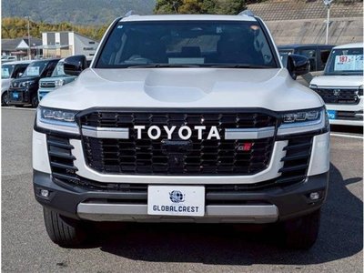 TOYOTA LAND CRUISER 300 - 7