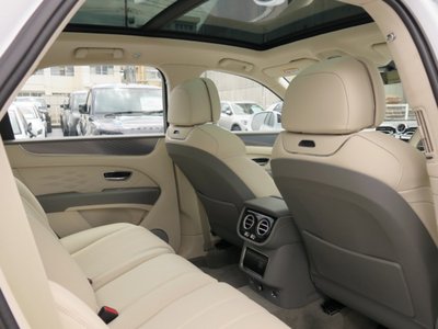 صورة مصغرة 14 لـ 2025 Bentley BENTAYGA