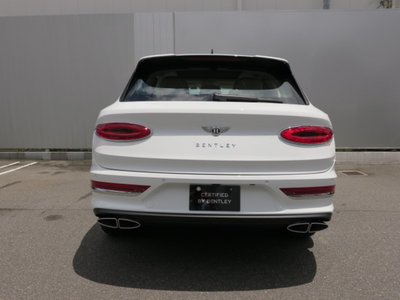 2025 Bentley BENTAYGA photo 6