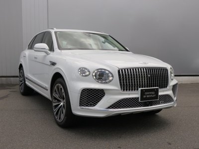 2025 Bentley BENTAYGA photo 2