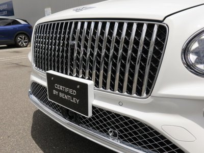 2025 Bentley BENTAYGA photo 8