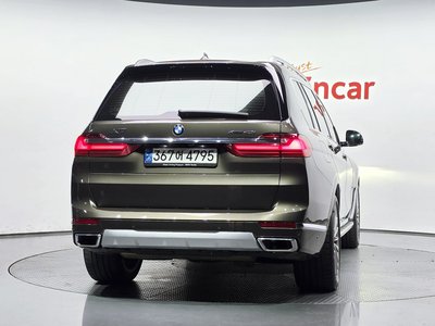 2021 BMW X7 — фото 3