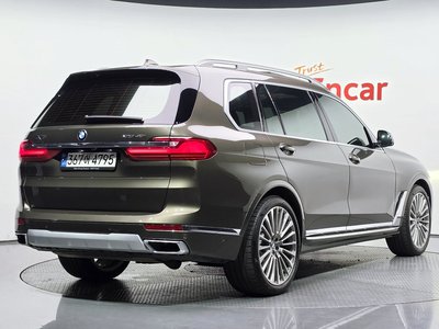 2021 BMW X7 — фото 4