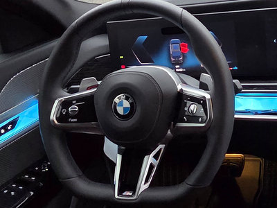 BMW 7 SERIES - 8