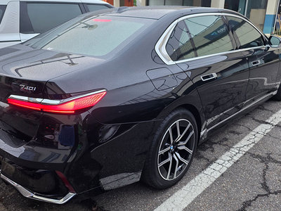 BMW 7 SERIES - 7