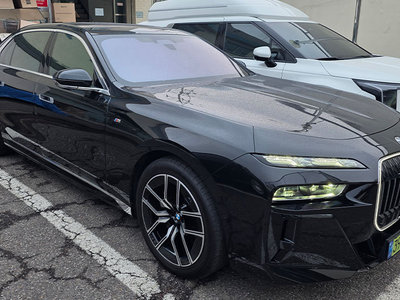 BMW 7 SERIES - 3