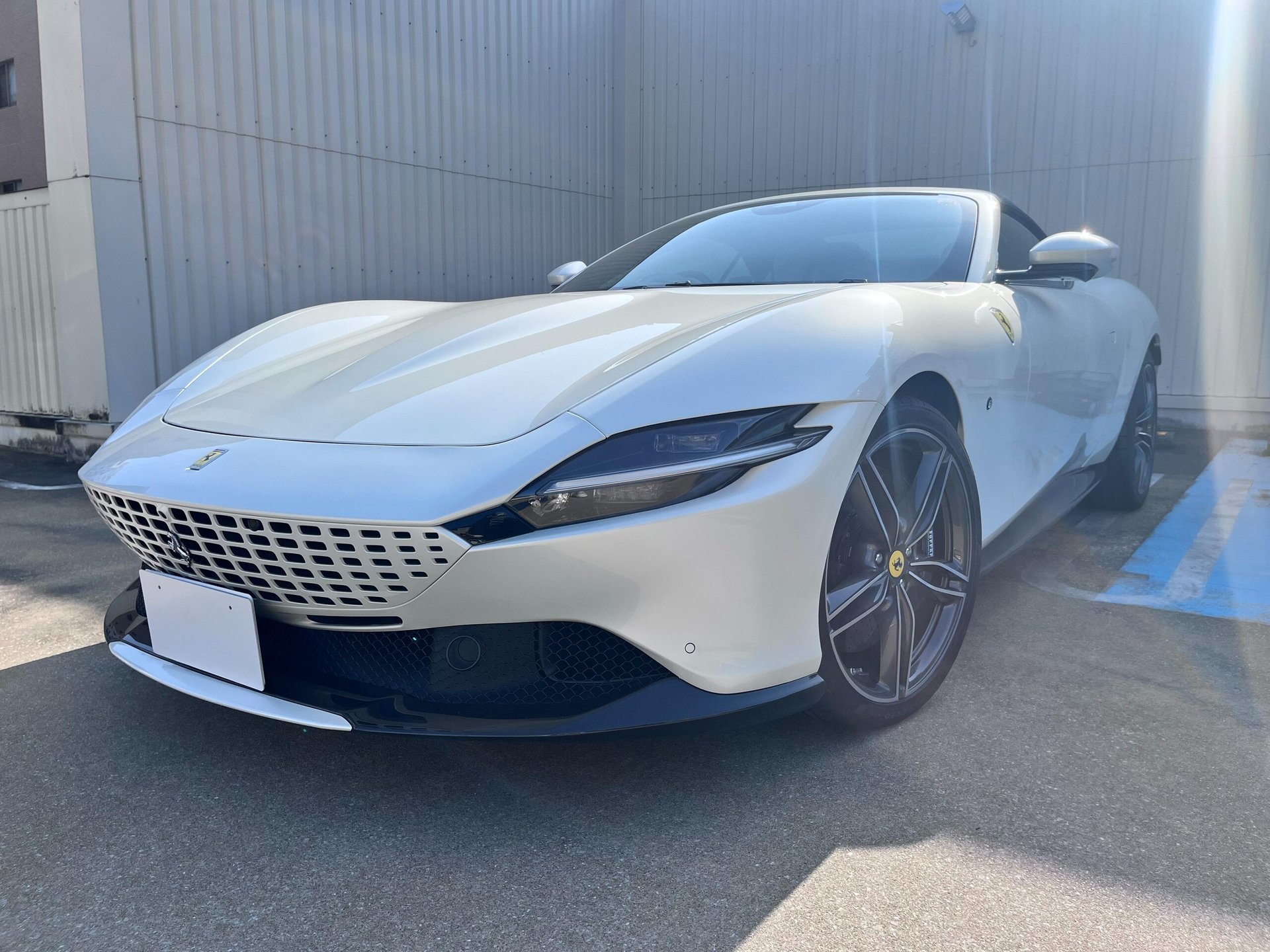 FERRARI ROMA SPIDER - View 1