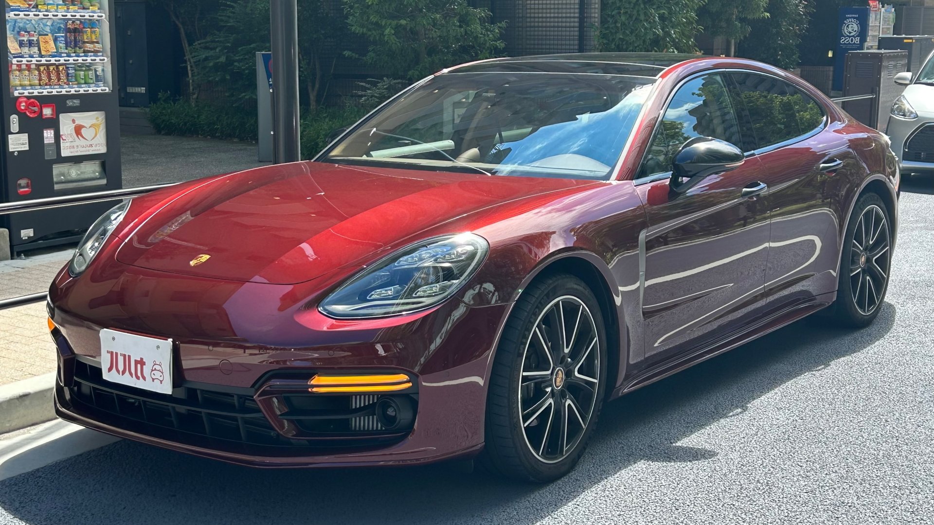 PORSCHE PANAMERA - View 1