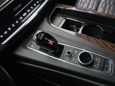 CADILLAC ESCALADE - 9