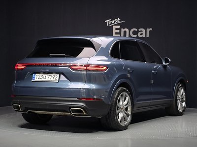 2019 Porsche CAYENNE 照片 3