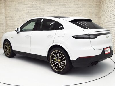 PORSCHE CAYENNE COUPE - 2